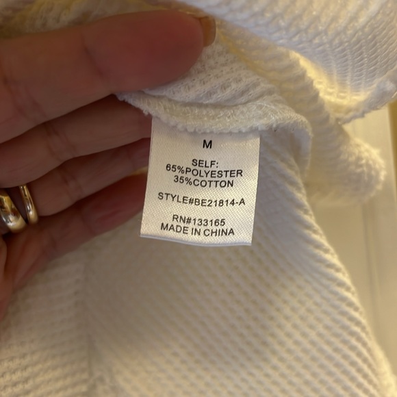 White Waffle knit Altered State Top. Like new - Picture 3 of 6